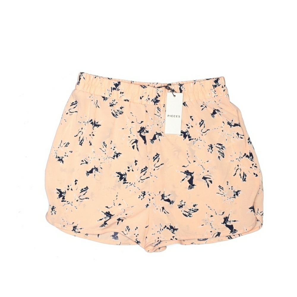 NWT Cute Peach Floral Shorts